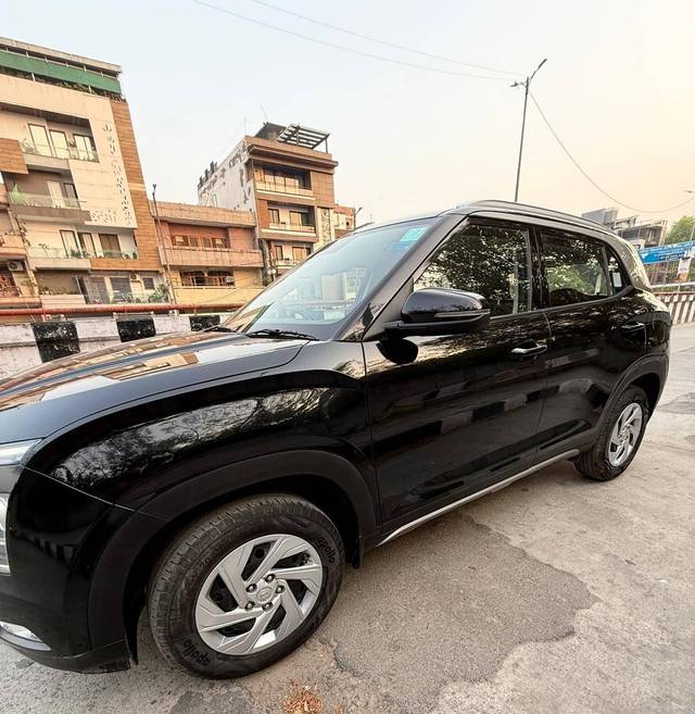 https://images10.gaadi.com/usedcar_image/4527528/original/processed_9bb3aa8b12a9f054766b085f349420c0.jpg?imwidth=6400