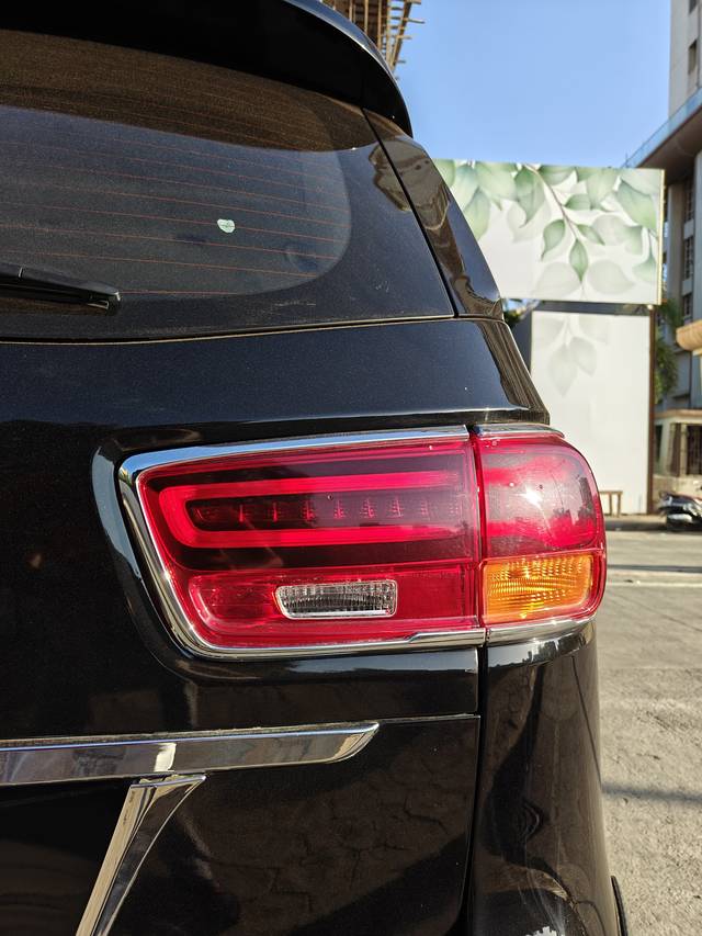 https://images10.gaadi.com/usedcar_image/4527531/original/c07150d31ab9303a4bd685e36ef6960a.jpg?imwidth=6402