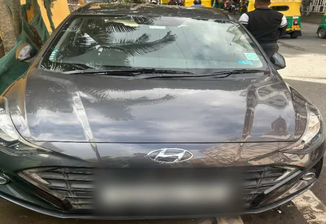 https://images10.gaadi.com/usedcar_image/4527534/original/bcb68121-6e56-4a5b-9947-ce752db23e3d.?imwidth=6400