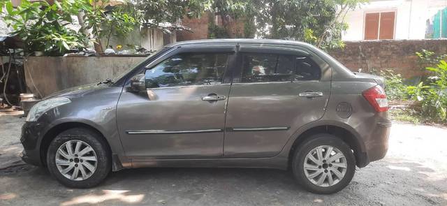 https://images10.gaadi.com/usedcar_image/4527537/original/processed_a04c5063-1fd9-413f-b84a-fcdbb5ade82a.jpg?imwidth=6402