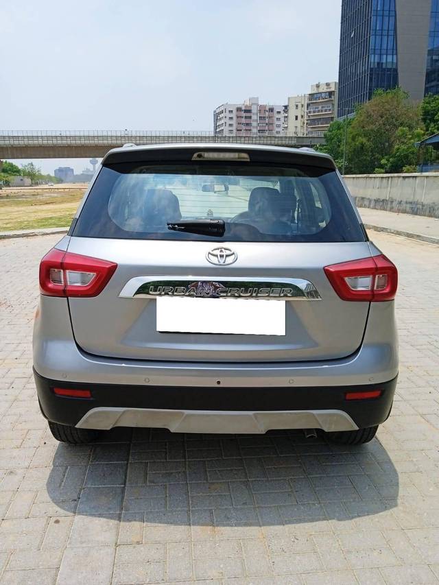 https://images10.gaadi.com/usedcar_image/4527545/original/processed_4647a012438a4fb40d6cc8acc461e89e.jpeg?imwidth=6402