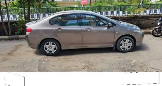 https://images10.gaadi.com/usedcar_image/4527554/original/processed_395681df-d6c8-48c9-a9e9-fffc8e8239f7.jpg?imwidth=6400