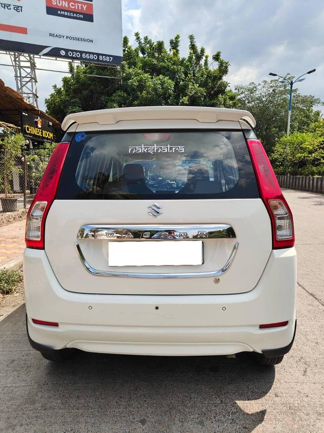 https://images10.gaadi.com/usedcar_image/4527556/original/processed_e72ae6936323c7a6376612744f9d8ac0.jpg?imwidth=6402