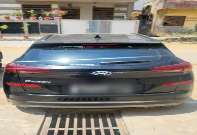 https://images10.gaadi.com/usedcar_image/4527559/original/b5b4b02c-b41f-4ebe-94c5-e0ab6ff64385.?imwidth=6401