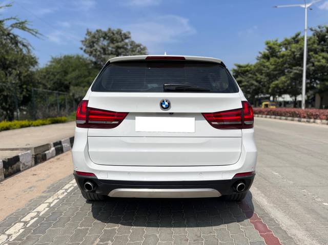 https://images10.gaadi.com/usedcar_image/4527560/original/processed_d9e9b563643dd9cd6484e99e53484f4a.jpg?imwidth=6402