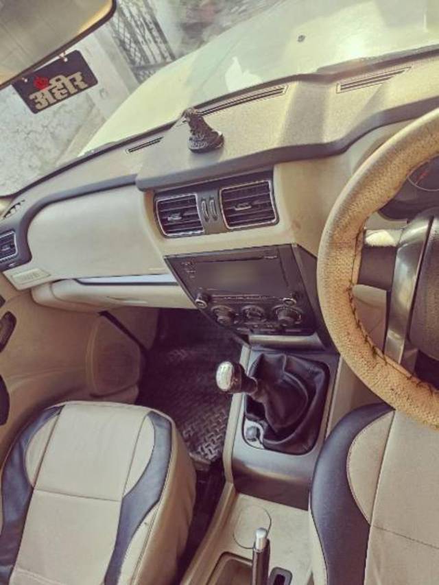 https://images10.gaadi.com/usedcar_image/4527565/original/processed_77c00a5b-bb74-4040-9dec-f0a16241a1b8.jpg?imwidth=6402