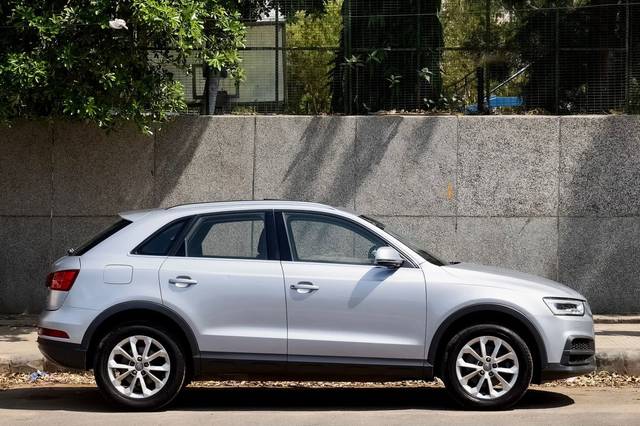 https://images10.gaadi.com/usedcar_image/4527567/original/0d2a1c7830fc62a9322a6617c27fc163.jpeg?imwidth=6401