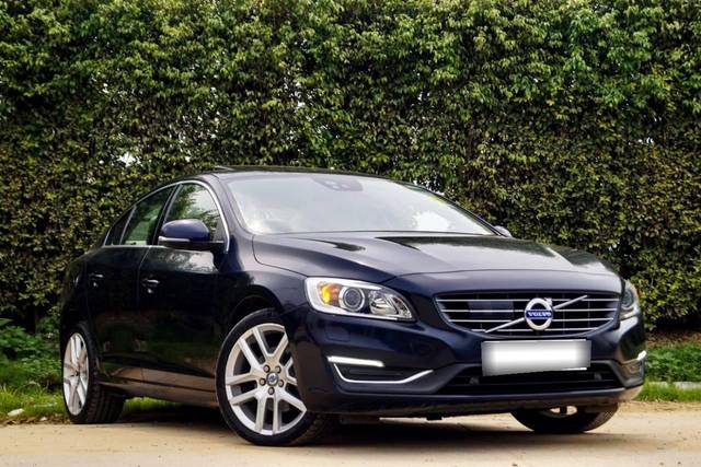 https://images10.gaadi.com/usedcar_image/4527570/original/processed_af33eb5645fb8e7cf69526295b9944a7.jpeg?imwidth=6400