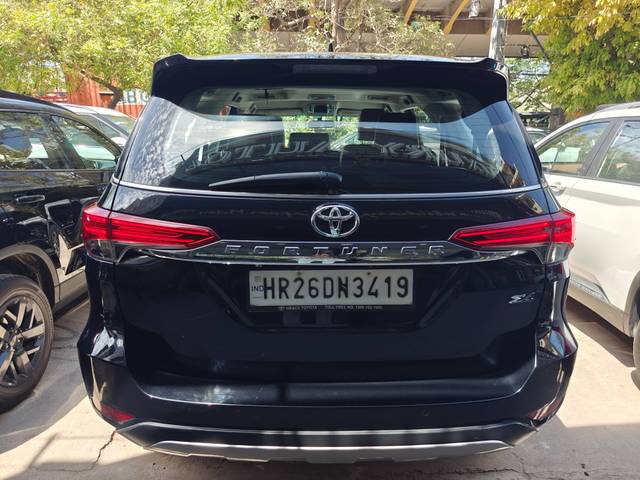 https://images10.gaadi.com/usedcar_image/4527620/original/processed_84ef4737188ee17f8c1f3950bf48c982.jpg?imwidth=6401