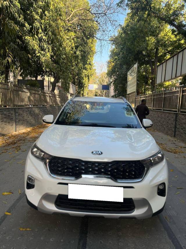 https://images10.gaadi.com/usedcar_image/4527628/original/processed_772219aa629ccaf66c4bd3274fff8111.jpg?imwidth=6400