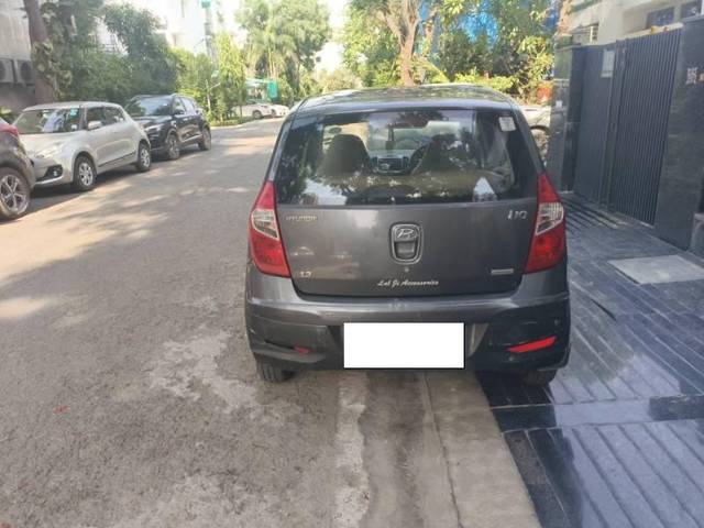 https://images10.gaadi.com/usedcar_image/4527631/original/processed_2f66eb57-029d-41c4-a776-bc82032b61ac.jpg?imwidth=6402