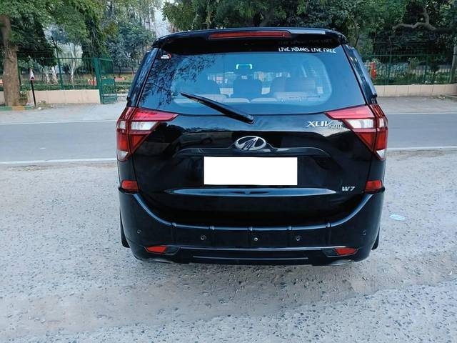 https://images10.gaadi.com/usedcar_image/4527632/original/processed_e40a8885357a54dd571a2a4b68d5bebd.jpg?imwidth=6402