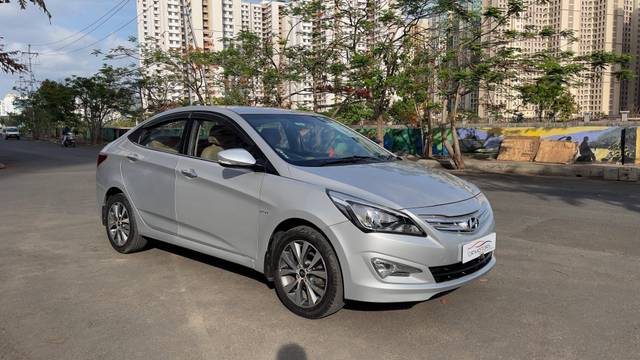 https://images10.gaadi.com/usedcar_image/4527633/original/processed_23281249f90e6221c952a5e15c96524f.jpg?imwidth=6400