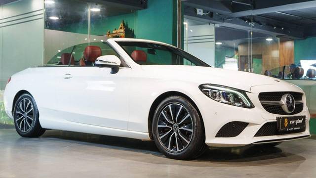 https://images10.gaadi.com/usedcar_image/4527640/original/processed_5ece90f25fa639997b7d2b0a75514fd1.jpg?imwidth=6400