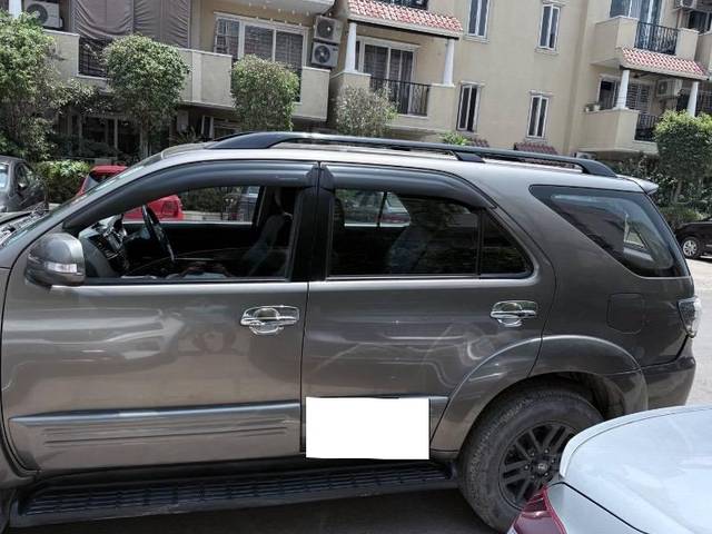 https://images10.gaadi.com/usedcar_image/4527644/original/processed_fd4e536c-5f83-4a73-8856-943219698645.jpeg?imwidth=6402