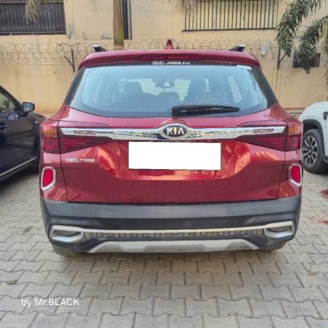 https://images10.gaadi.com/usedcar_image/4527645/original/processed_55b35916-bc7a-4bec-a4f0-af58919e4be4.JPG?imwidth=6402