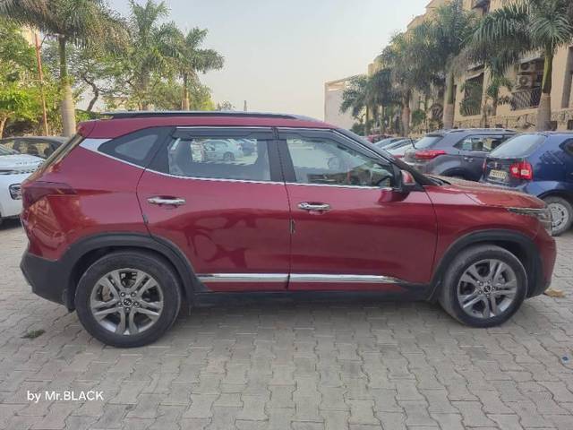 https://images10.gaadi.com/usedcar_image/4527645/original/processed_647a3437-e563-4ea3-99c8-d66b68fa5f0c.JPG?imwidth=6401