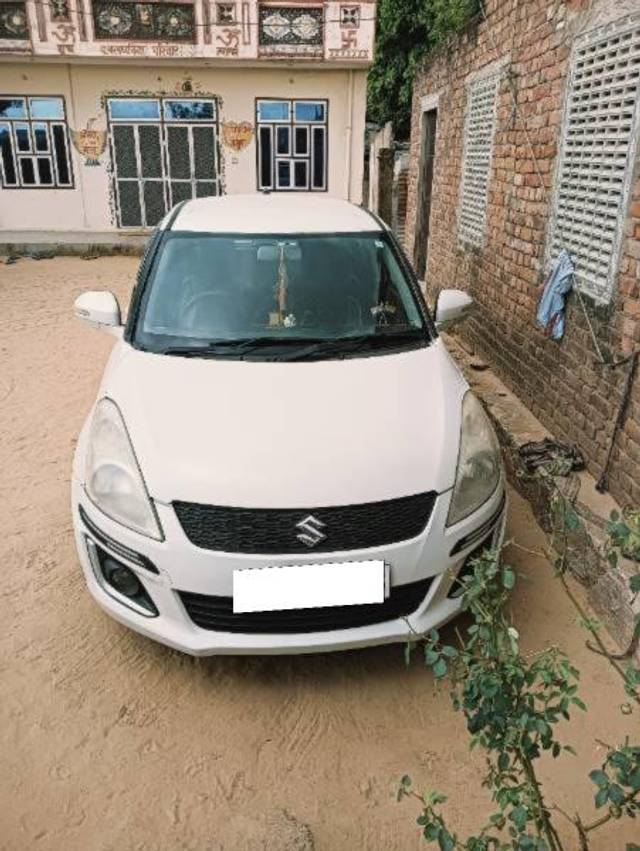 https://images10.gaadi.com/usedcar_image/4527648/original/processed_3fbc49df-dba9-409a-86cc-c4f33b2e34b1.jpg?imwidth=6400