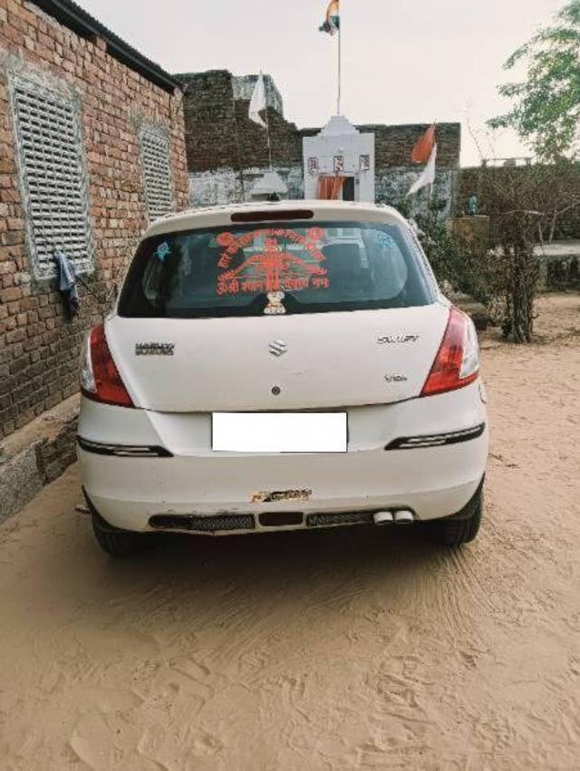 https://images10.gaadi.com/usedcar_image/4527648/original/processed_5b263208-b90f-48c0-876f-88df427bafaa.jpg?imwidth=6402