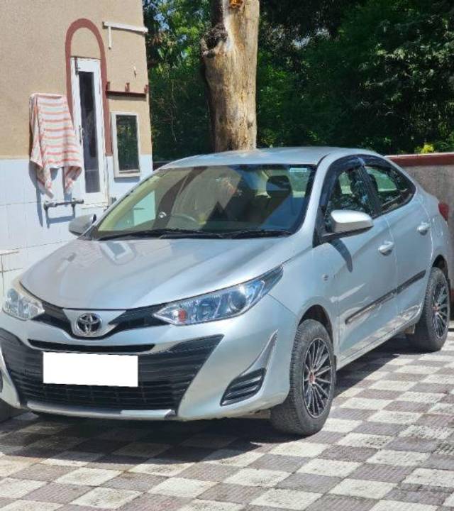 https://images10.gaadi.com/usedcar_image/4527649/original/processed_709b9096-d817-4c30-b9da-8e35d8b5145f.jpg?imwidth=6401