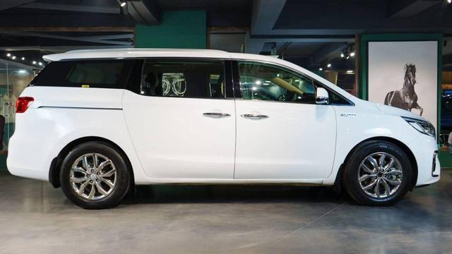 https://images10.gaadi.com/usedcar_image/4527650/original/processed_74d2fb15c5eb6f645761eac7870728d4.jpg?imwidth=6401