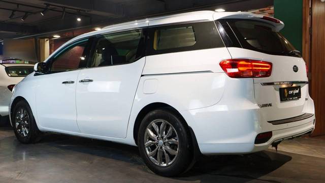 https://images10.gaadi.com/usedcar_image/4527650/original/processed_cf09447e49401f72062539c4078d6098.jpg?imwidth=6402