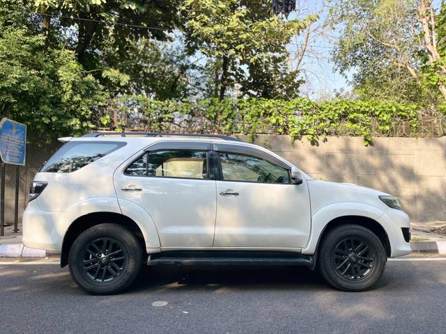 https://images10.gaadi.com/usedcar_image/4527651/original/processed_c46f62328fb9550224a67a407dcfa2ab.jpg?imwidth=6401