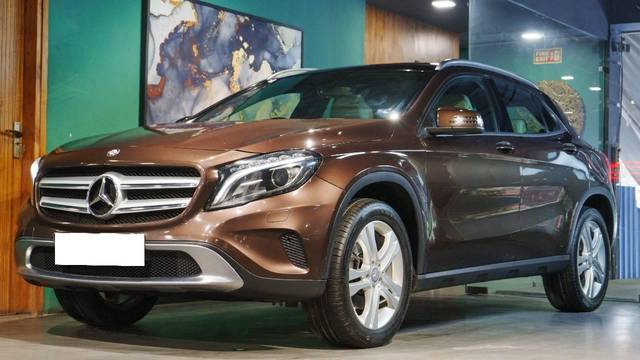 https://images10.gaadi.com/usedcar_image/4527656/original/processed_eaf56665213f1cbbb910eee471214fab.jpg?imwidth=6402