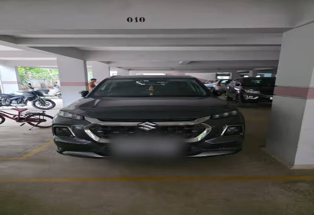 https://images10.gaadi.com/usedcar_image/4527676/original/4f1e3207-75fa-45c5-b6f7-c28ff48bf2f7.?imwidth=6400