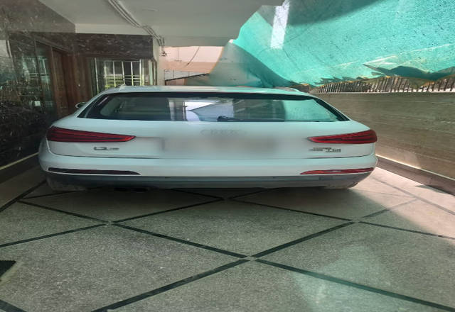 https://images10.gaadi.com/usedcar_image/4527681/original/16b4b0ff-47c0-49c4-93a2-2fb056e8e41f.?imwidth=6401
