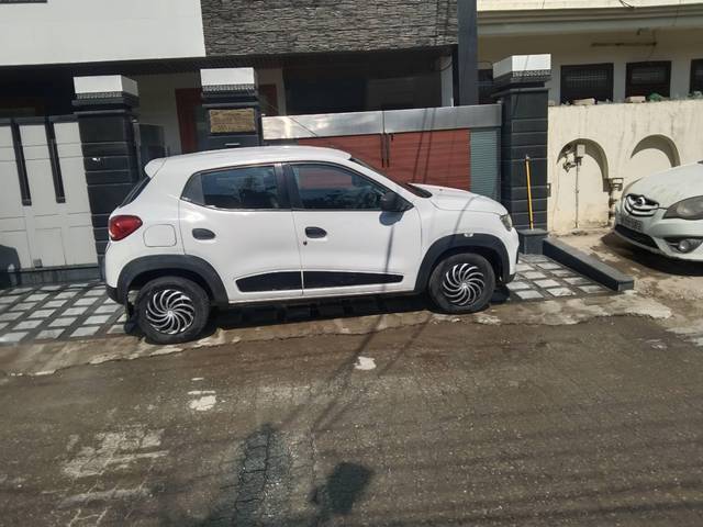 https://images10.gaadi.com/usedcar_image/4527711/original/processed_2d7af058c34c2941538d0fac53818da7.jpg?imwidth=6402