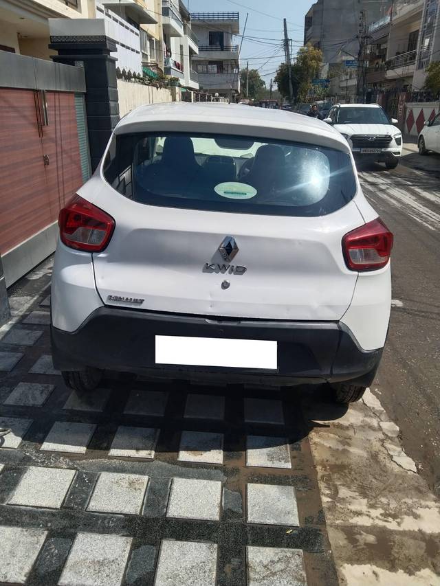 https://images10.gaadi.com/usedcar_image/4527711/original/processed_4e8444a107ec08fd1c63fbd578192398.jpg?imwidth=6401