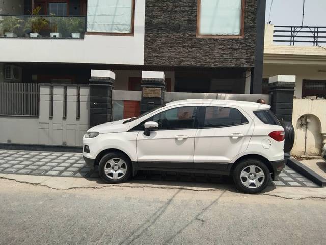 https://images10.gaadi.com/usedcar_image/4527714/original/processed_d7a009acbe4c4fb0ba3e299122375c7a.jpg?imwidth=6401