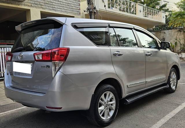 https://images10.gaadi.com/usedcar_image/4527725/original/processed_4d65589fcdfd0834fddabce723aa20ce.jpg?imwidth=6401