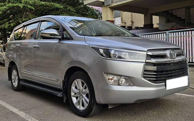 https://images10.gaadi.com/usedcar_image/4527725/original/processed_b9dee8454edb655126faed1ede2abe09.jpg?imwidth=6400