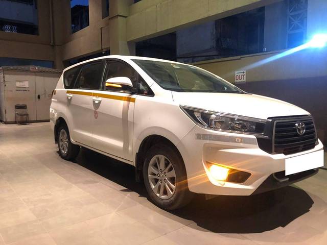 https://images10.gaadi.com/usedcar_image/4527728/original/processed_72211babf1b51c70543ad8a2ba0a1069.jpg?imwidth=6400