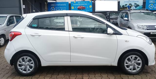 https://images10.gaadi.com/usedcar_image/4527730/original/processed_62076609e8f54b2372c7f639978ae484.jpg?imwidth=6401