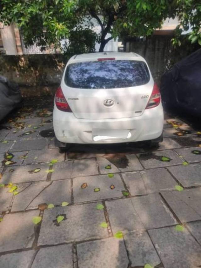 https://images10.gaadi.com/usedcar_image/4527735/original/processed_f4306f4a-a2ff-43e1-94d5-da9635a45c2c.jpg?imwidth=6402