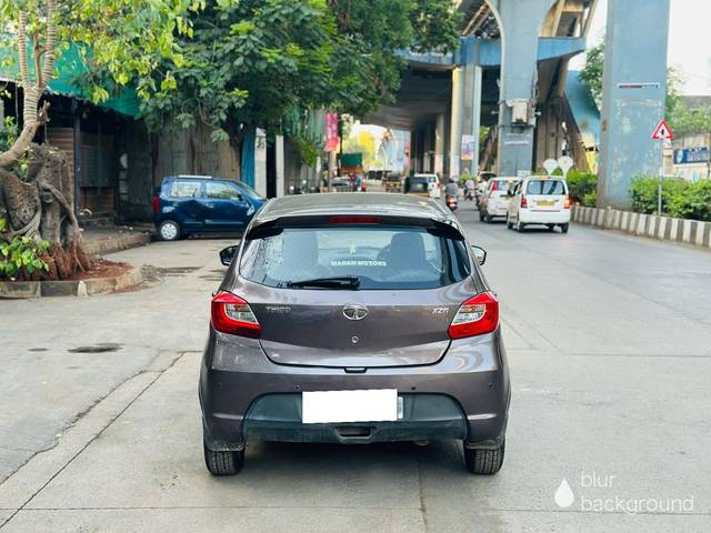 https://images10.gaadi.com/usedcar_image/4527737/original/processed_14c035cd1176f90d17b99936366766be.jpg?imwidth=6401