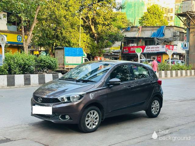 https://images10.gaadi.com/usedcar_image/4527737/original/processed_7948c0cac5a251c41734dac8d41aaef5.jpg?imwidth=6400