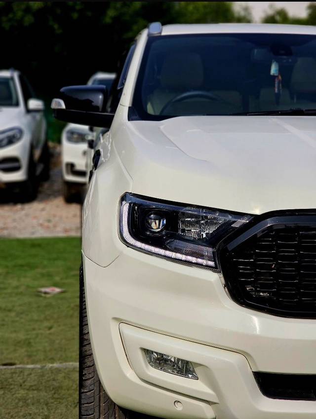 https://images10.gaadi.com/usedcar_image/4527738/original/57bc8e67e8f68d4a33b64ca5b82a7aca.jpg?imwidth=6400