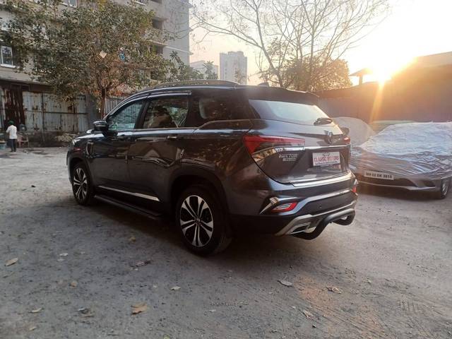 https://images10.gaadi.com/usedcar_image/4527750/original/processed_2667c6c344436e681cf53598f2a49d83.jpeg?imwidth=6402