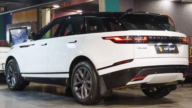 https://images10.gaadi.com/usedcar_image/4527756/original/processed_995751291a148fc4023720c2292758fa.jpg?imwidth=6402