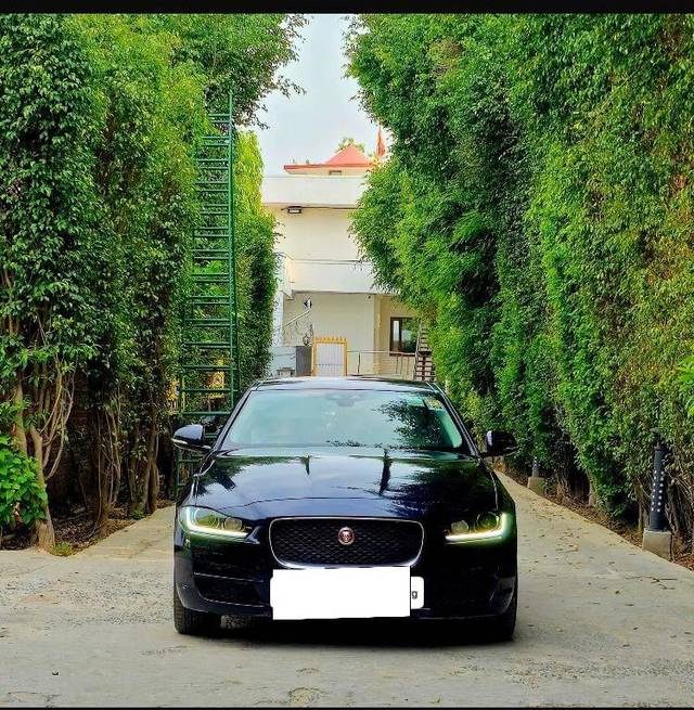 https://images10.gaadi.com/usedcar_image/4527766/original/processed_9d3bbca0a6be1ef6a45f24ff91a0d202.jpg?imwidth=6400