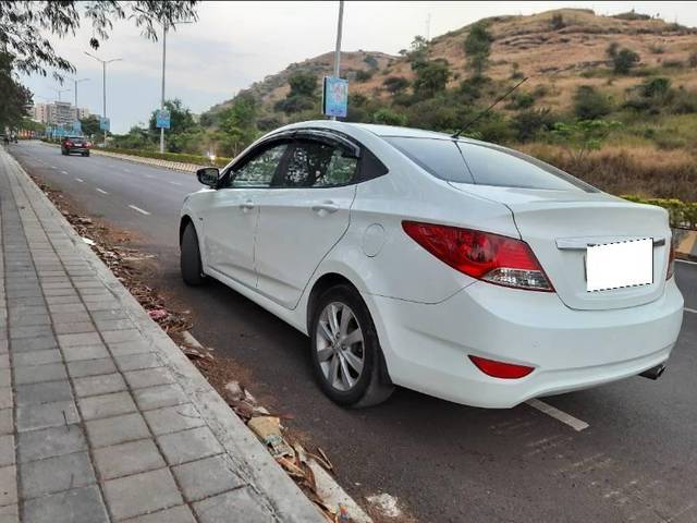 https://images10.gaadi.com/usedcar_image/4527809/original/processed_e4338bc4-34e8-4cd2-b10d-360dfce0868a.jpg?imwidth=6402