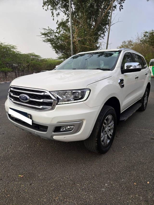 https://images10.gaadi.com/usedcar_image/4527815/original/processed_12a1fa0ab9fb2ae5b06b026e90759a11.jpeg?imwidth=6402