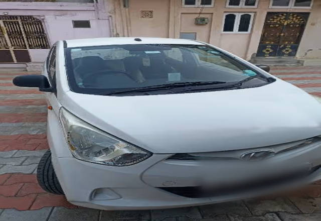 https://images10.gaadi.com/usedcar_image/4527836/original/3b571ea5-da2a-44a2-86d3-c5e7daa43a88.?imwidth=6400