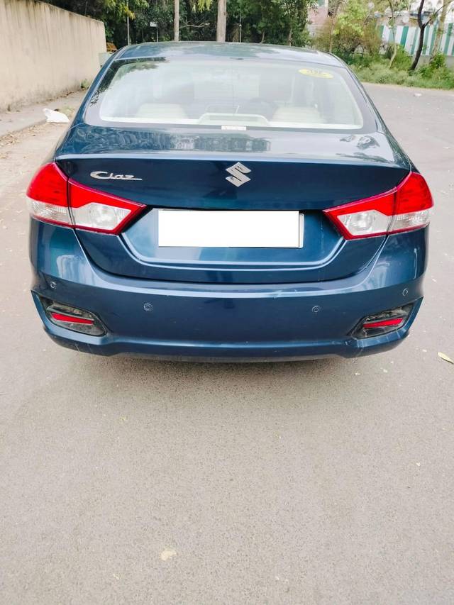 https://images10.gaadi.com/usedcar_image/4527839/original/processed_977f3b4ecc0c083931d93de5964137fc.jpg?imwidth=6402