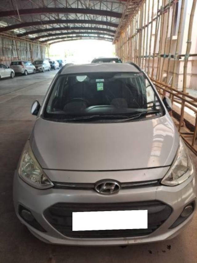 https://images10.gaadi.com/usedcar_image/4527842/original/processed_85e26cbc-e5a3-4a53-9f5e-25e01cea97fd.jpeg?imwidth=6402