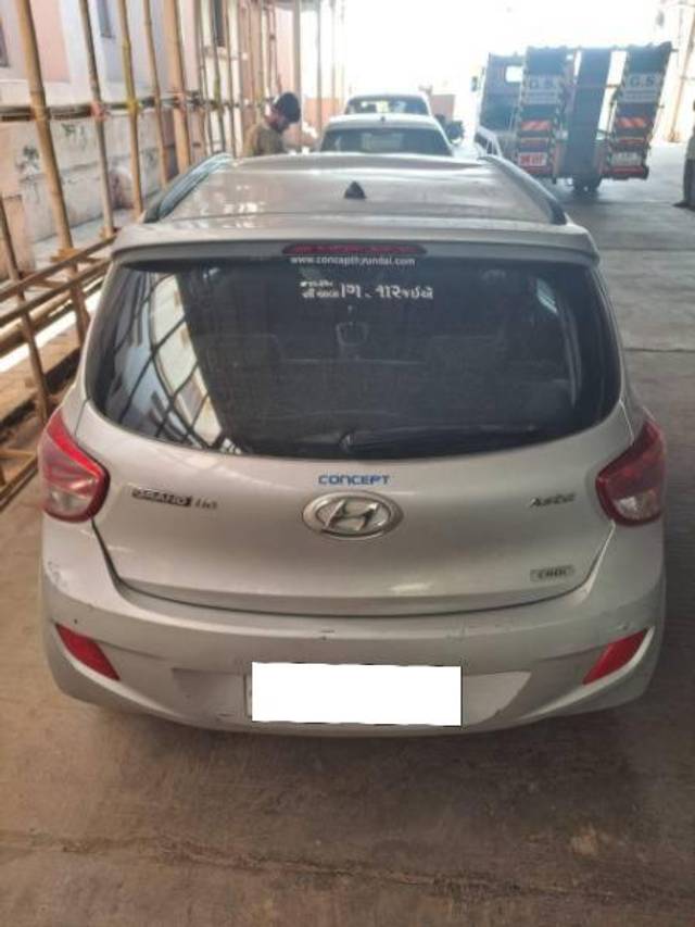 https://images10.gaadi.com/usedcar_image/4527842/original/processed_9e5960b6-a160-4d8d-b914-b87c43c0564d.jpeg?imwidth=6401
